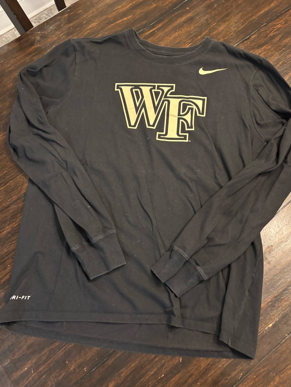 Nike Men’s Black Long-Sleeve Dri-FIT Shirt with cream WF Logo size medium